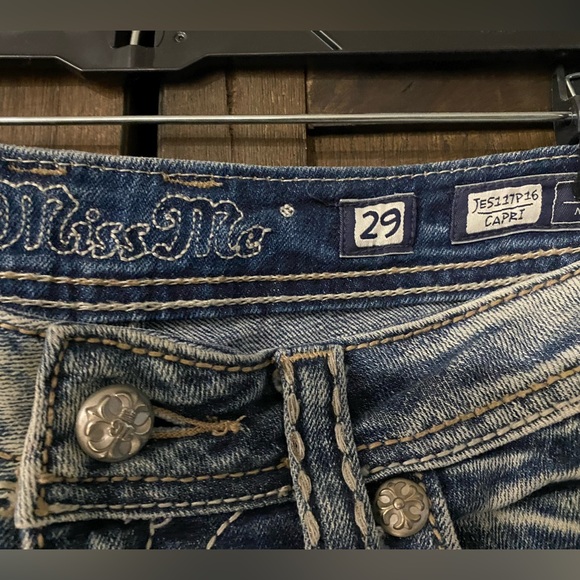 Miss Me Bermudas - Picture 4 of 4